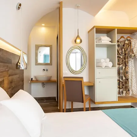 Deluxe Santorini 4*